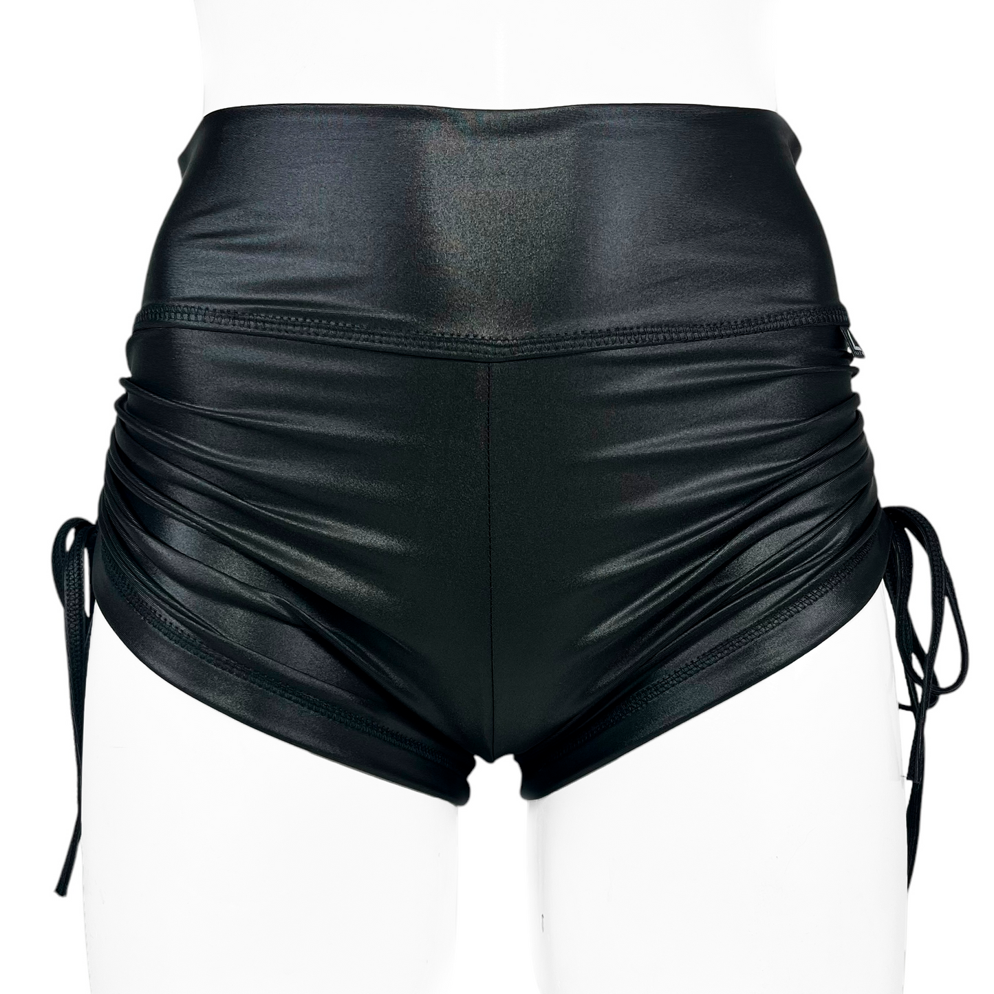 SHORT JARETA "VINIL BLACK"