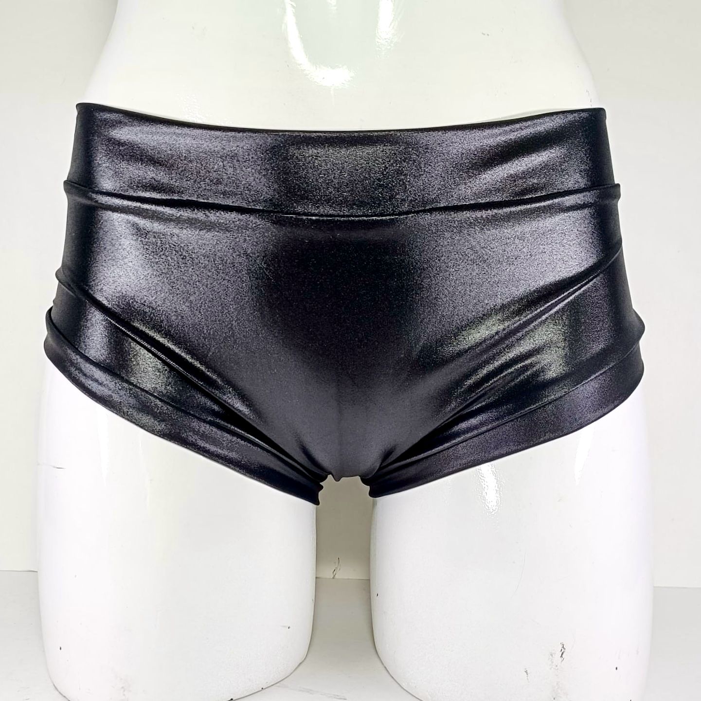 LOW BOXER "BLACK SHINY" TIPO VINIL